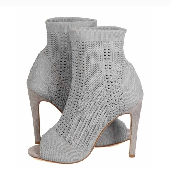 NWT Charles DAVID Elnora  Knitted Stiletto Sock Bootie - Picture 2 of 3